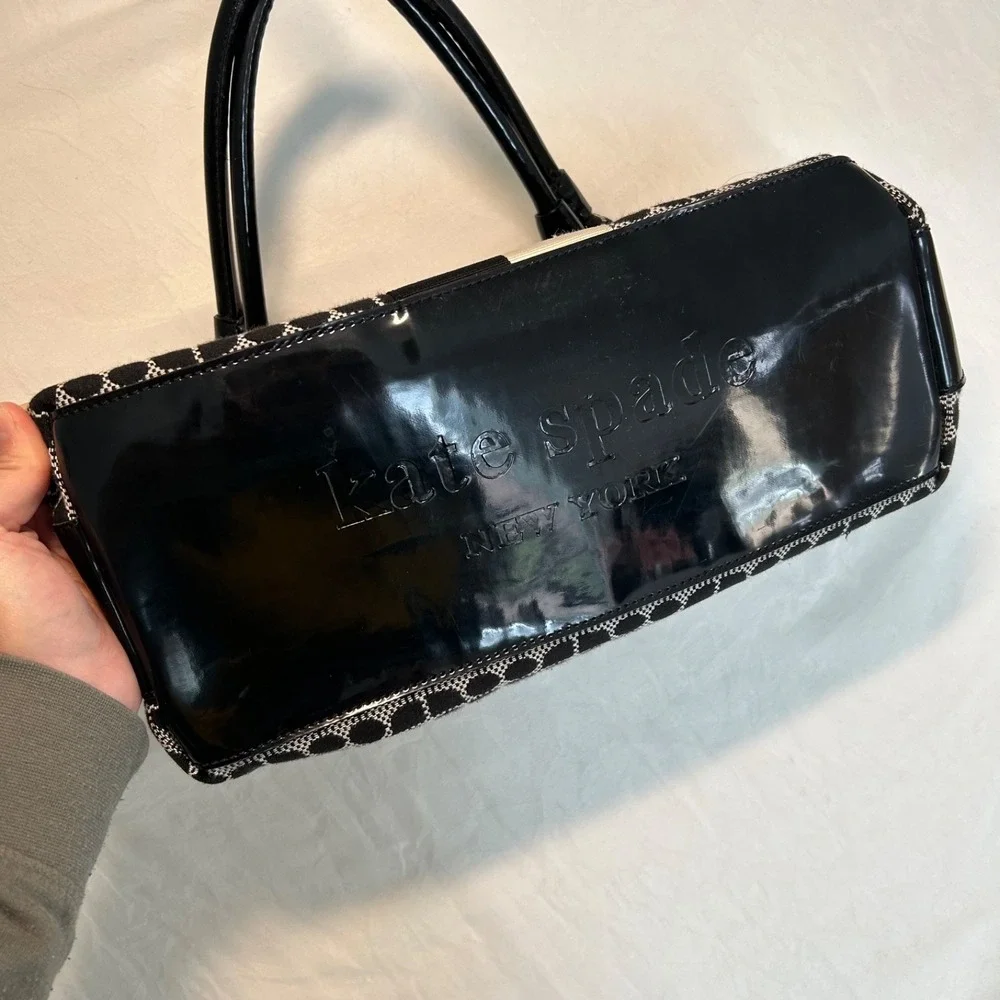 Kate Spade Stevie Classic Noel black and white‎ geometric canvas shoulder bag